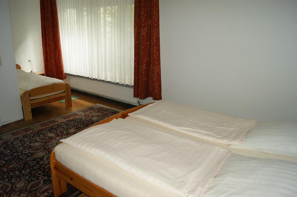 Ferienwohnungen Pies Bad Kreuznach Kamer foto